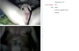 Giovane slut avido succhia il cazzo del siti porno milf suo stallone