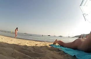 Grande titty xxx mature nere Latina raccolto su su il spiaggia e fanculo in bagnato fori