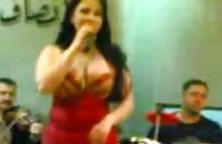 Moglie invita xxx amatoriali mature una ragazza per il marito