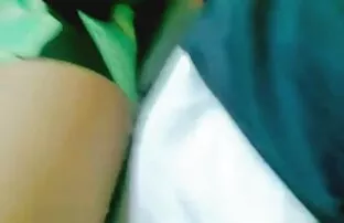 Bruna ragazza succhia un cazzo di grasso, mentre seduto sul water, e la macchina del siti porno donne mature sesso martella il suo buco cornea